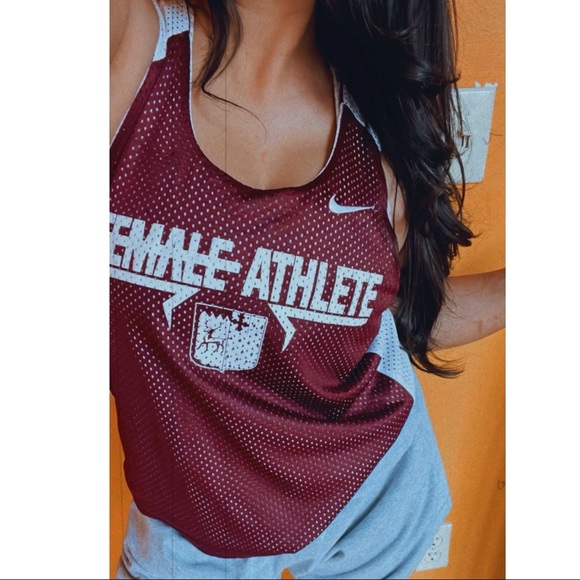 Nike Tops - NIKE • Y2K female athlete mesh jersey tank reversible